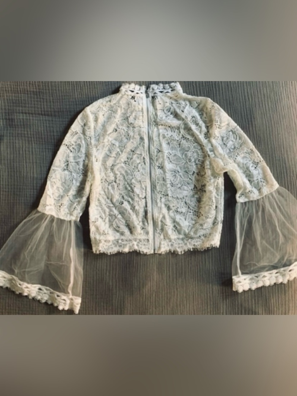 White Lace Sheer Bell Sleeves Crop Top
Blouse - Picture 8 of 14